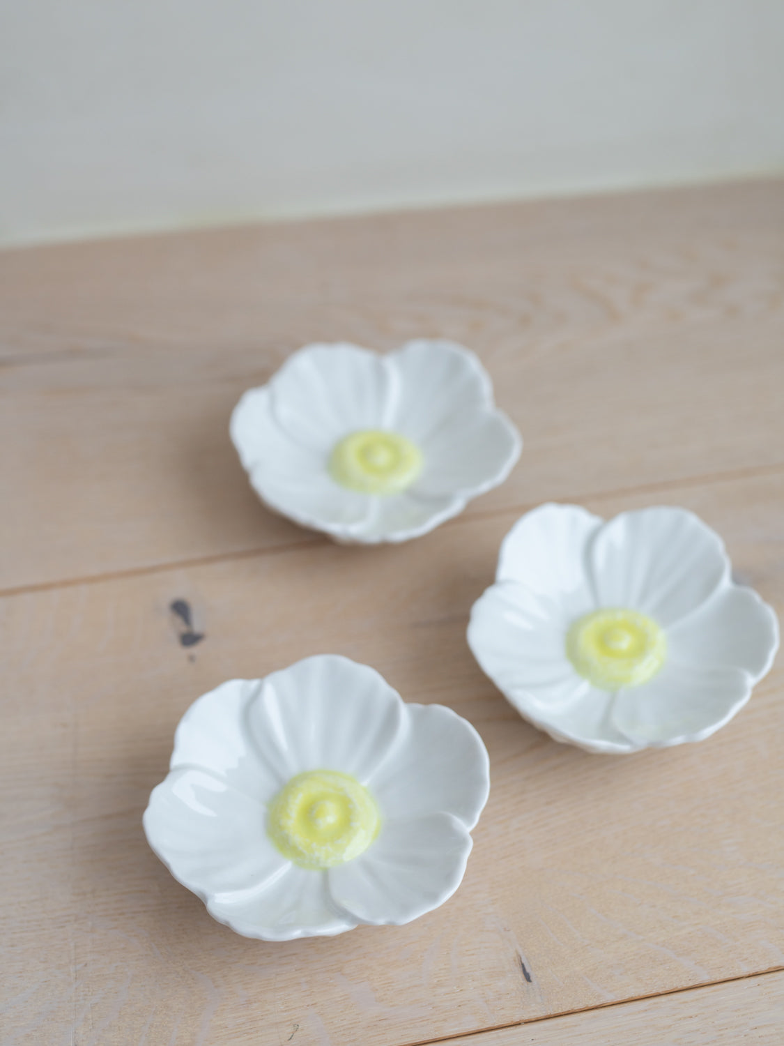Porselensgarasjen | Håndlagd blomst