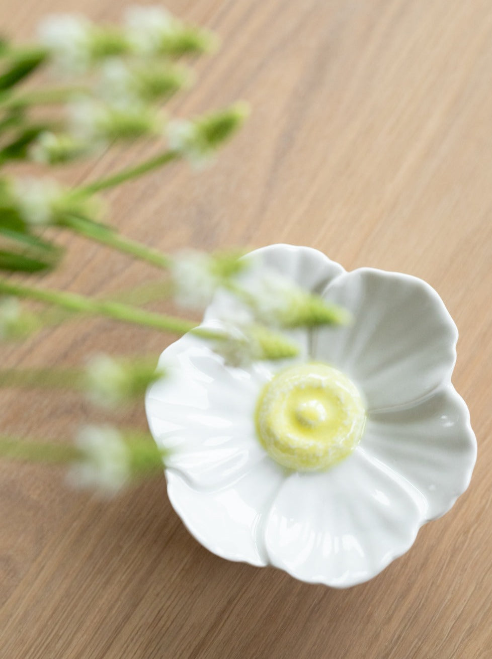 Porselensgarasjen | Håndlagd blomst
