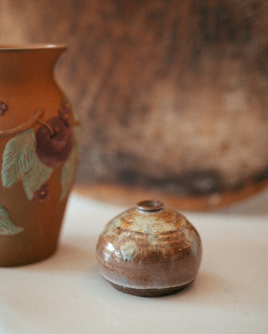 Liten keramikk vase